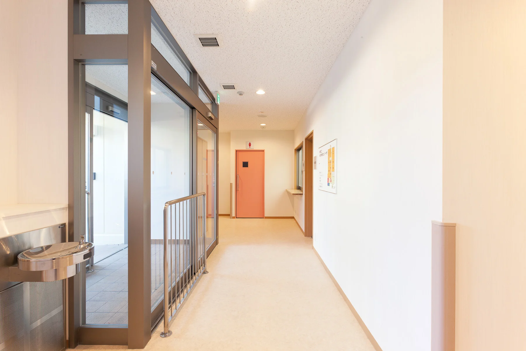 大泉分室玄関ホール